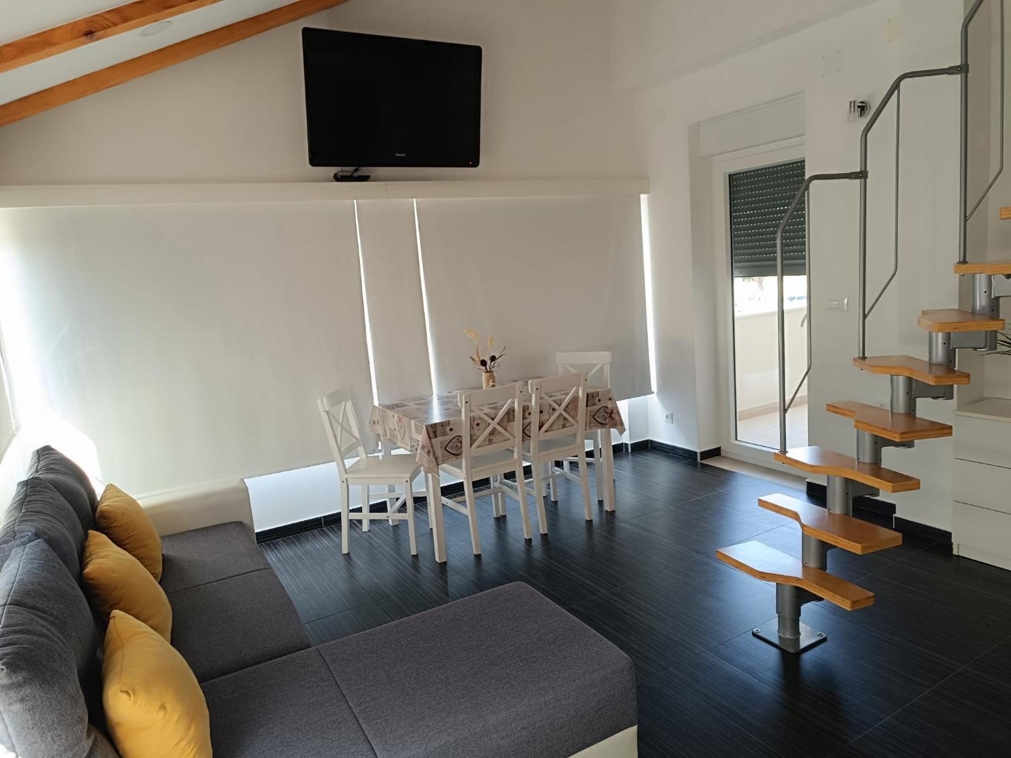 שיבניק Apartman Elana מראה חיצוני תמונה
