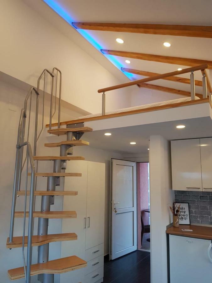 שיבניק Apartman Elana מראה חיצוני תמונה